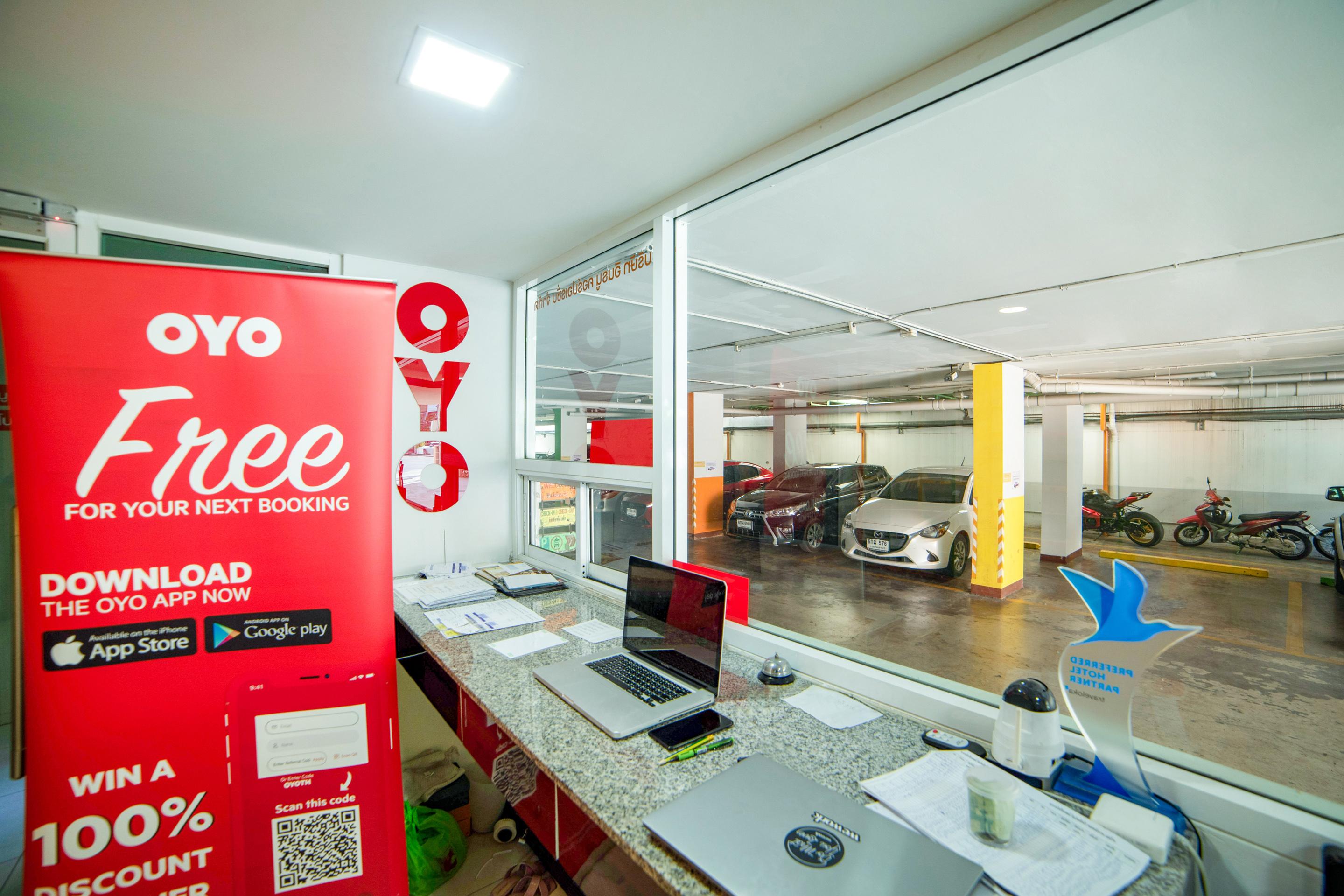 Oyo 460 Int Place Banguecoque Exterior foto