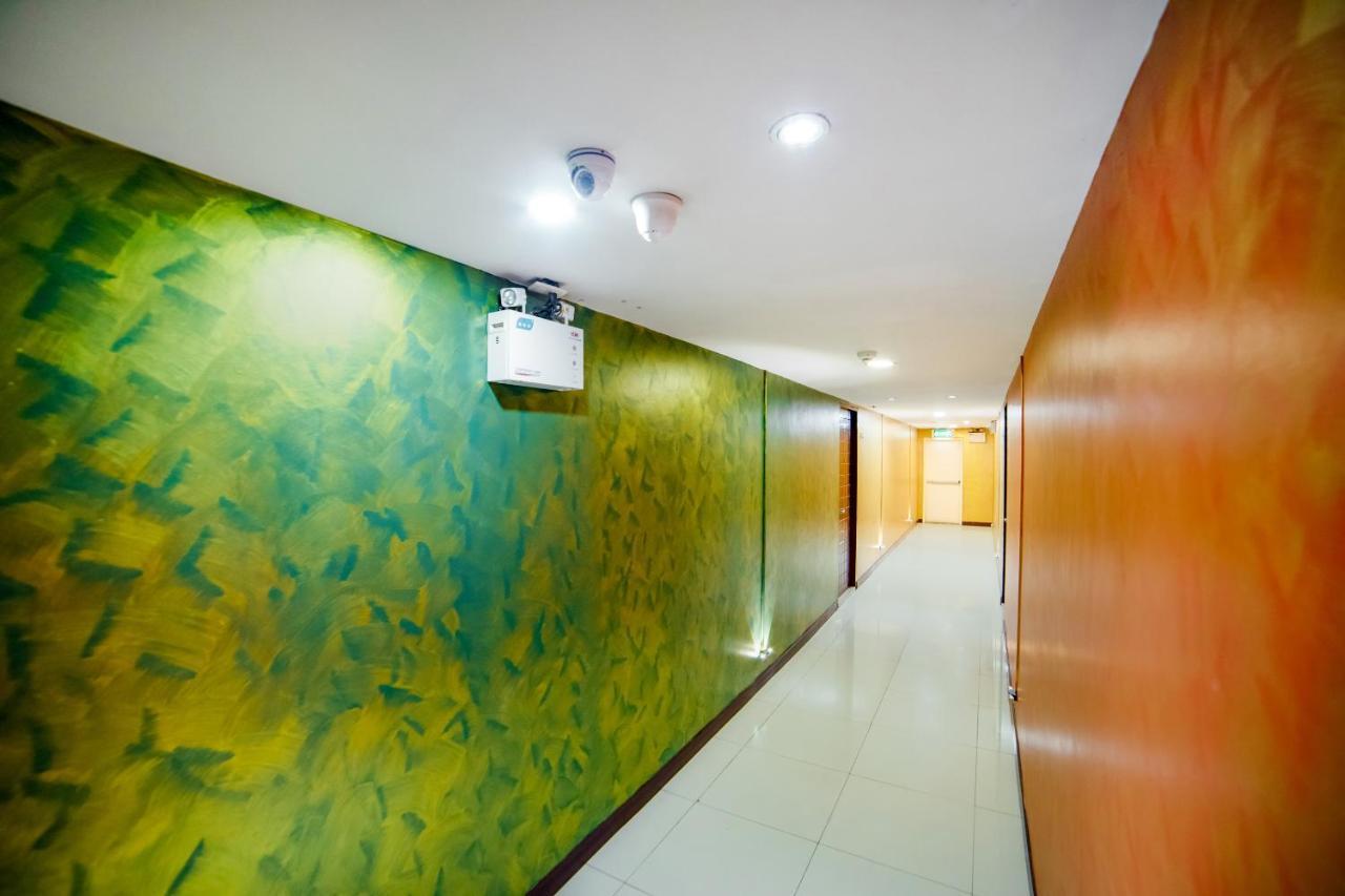 Oyo 460 Int Place Banguecoque Exterior foto